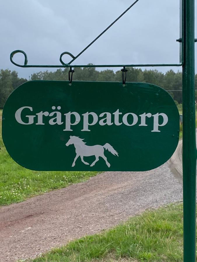 Liten Stuga Mitt I Naturen Pa Kinnekulle Hällekis Zewnętrze zdjęcie
